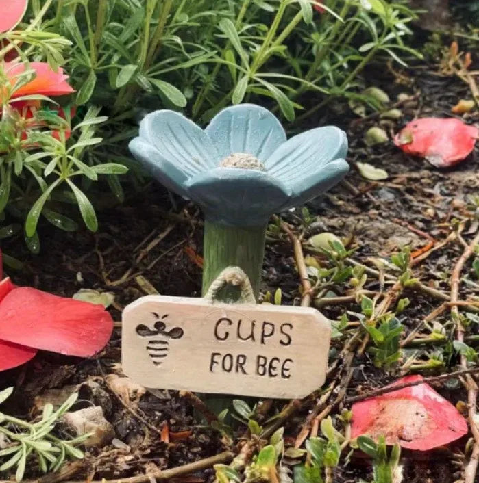 Flower Shape Watering Stations Bee Waterers Garden Pollinator Feeder