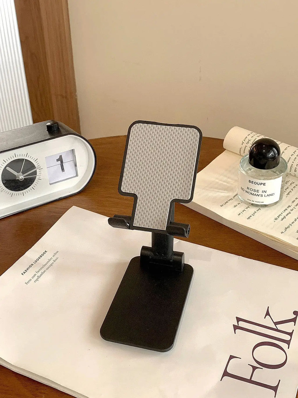 Adjustable Desktop Phone & Tablet Stand – Universal Holder