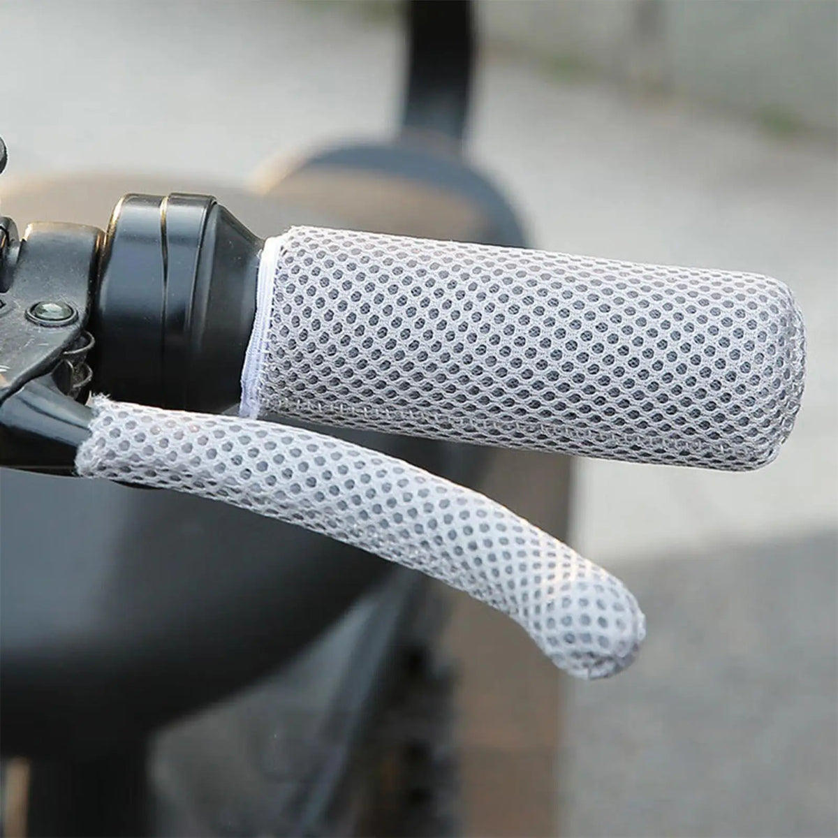 Ice Silk Motorcycle Handle Grip Cover – Non-Slip Breathable Sleeve
