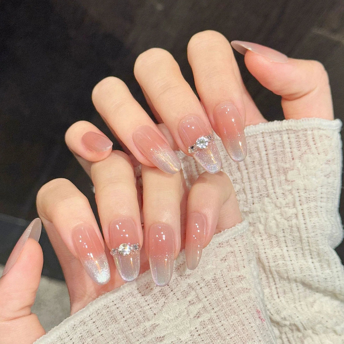 Aurora Cat's Eye Press On Nails – Nude Oval False Nail Kit