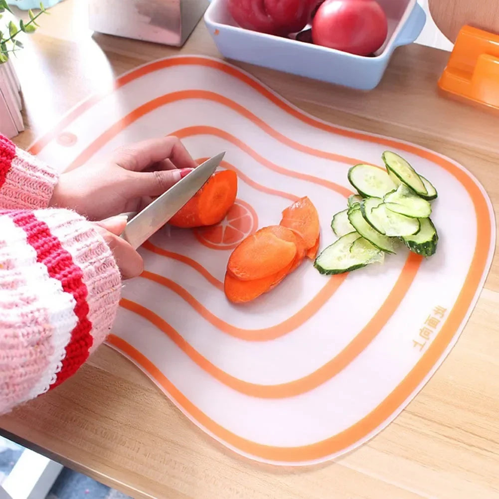 Flexible Food-Grade PP Cutting Board – Non-Slip, 3 Sizes