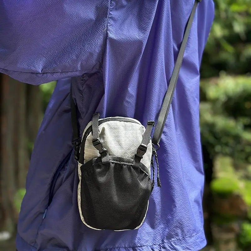 Portable Water Bottle Holder – Mesh Pocket & Adjustable Strap
