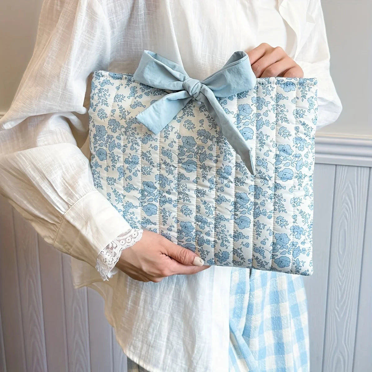 Women's Floral Quilted Tote – Large Book & Cosmetic Organizer Bag
