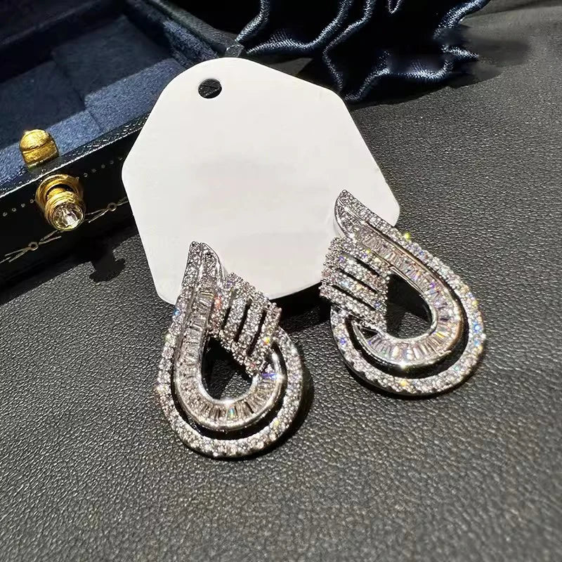Huitan Waterdrop CZ Stud Earrings – Sparkling Silver Crystal
