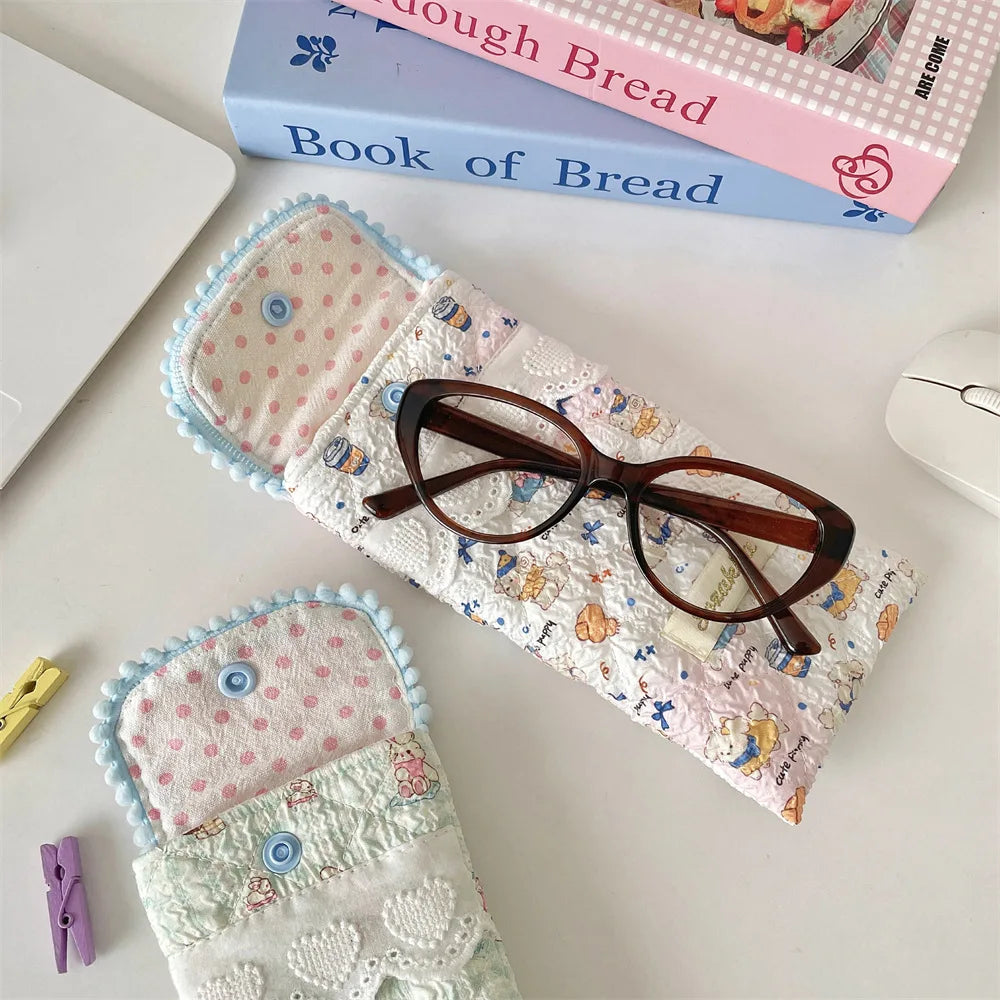 Quilted Polyester Sunglasses Pouch – Portable Glasses Case