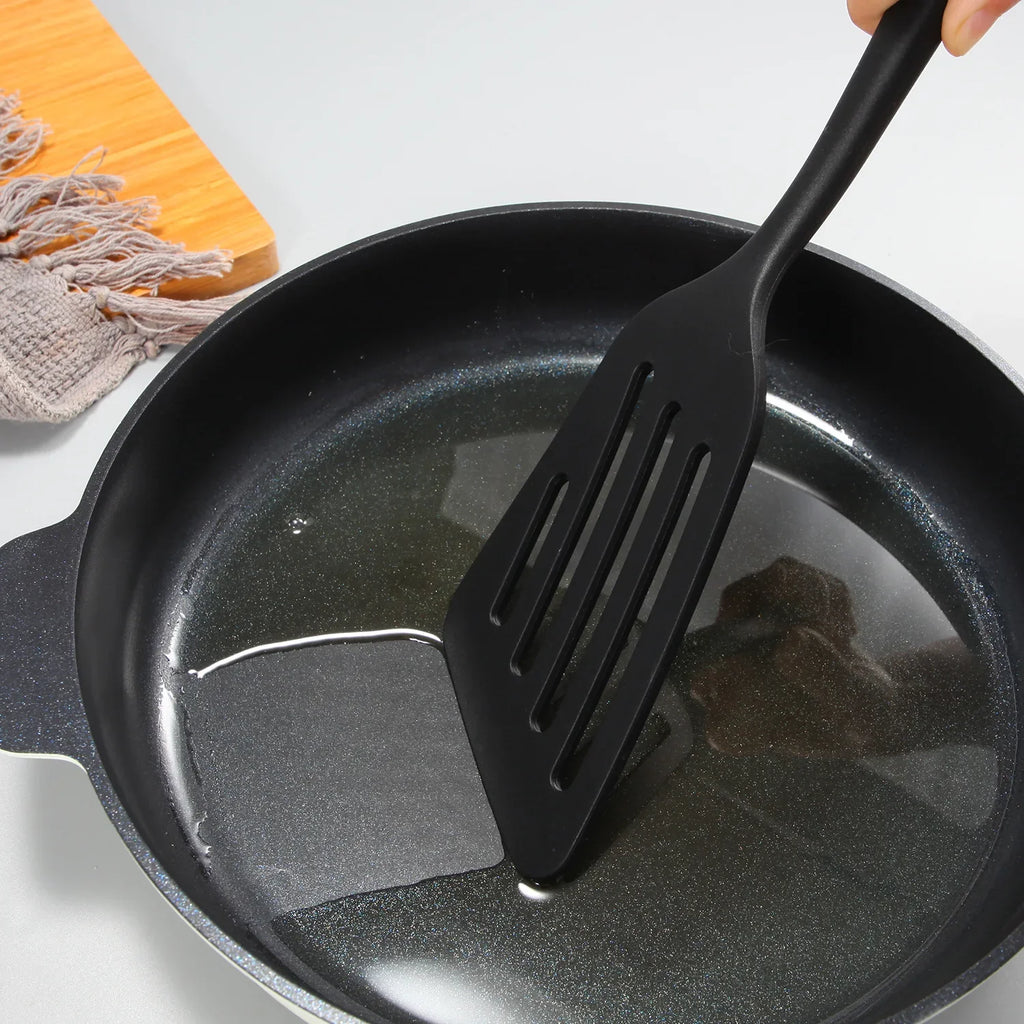 Silicone Cooking Spatula – Frying, Pancake & Noodle Tool