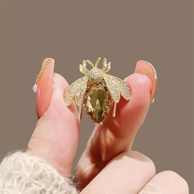 Rhinestone Bee Brooch for Women – Fashion Jewelry Pin Gift