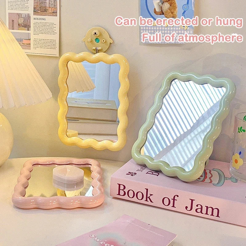DIKALU Corrugated Compact Makeup Mirror | Foldable & Portable