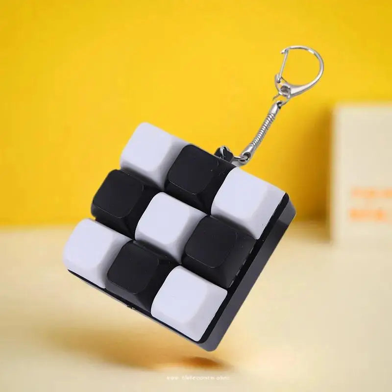 DIY 9-Key Keycap Keychain Fidget Toy – Customizable Adult Gift