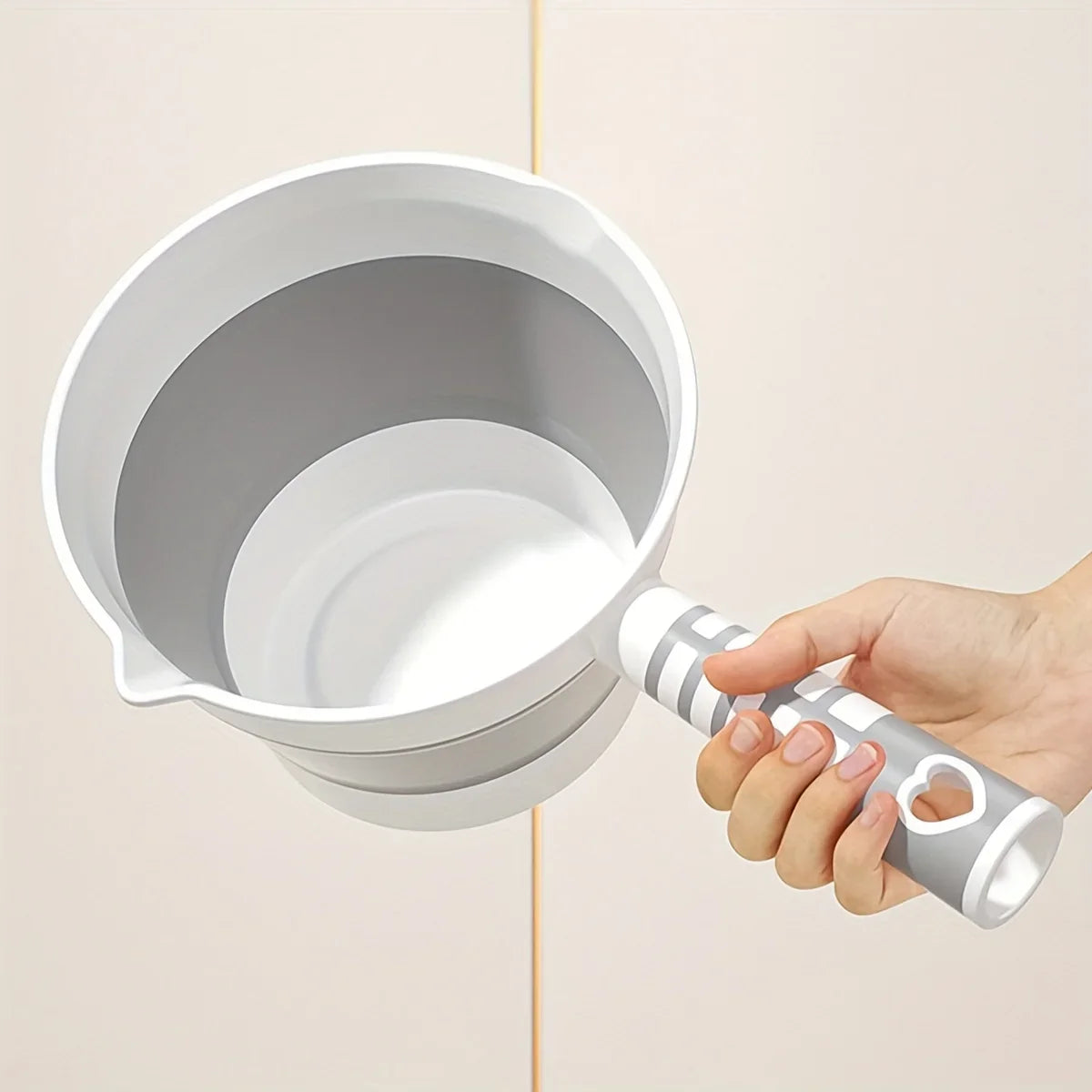 Foldable Water Scoop – Large PP Long Handle Ladle