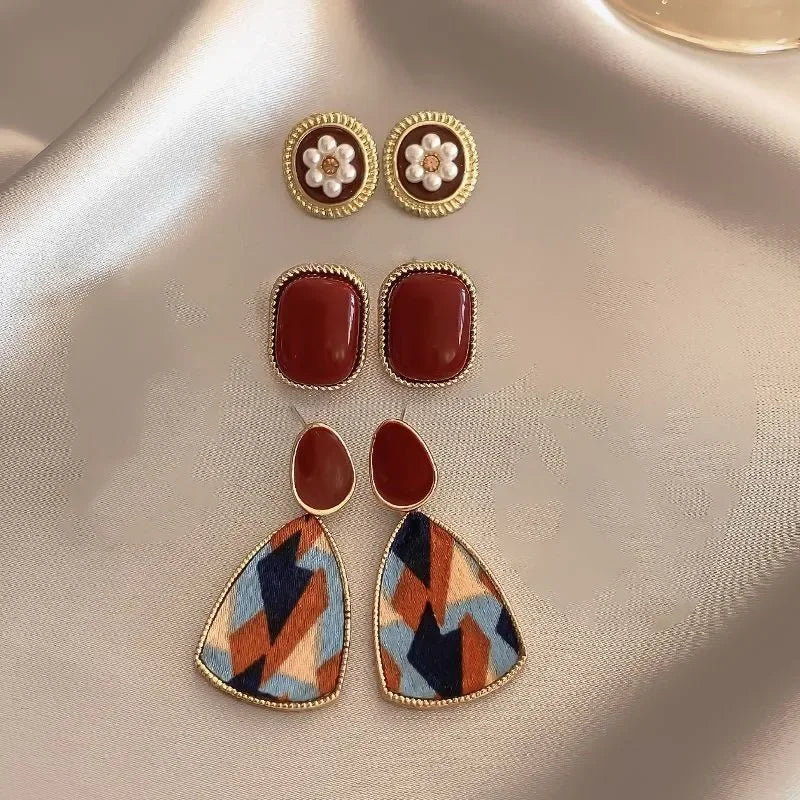 French Retro Burgundy Heart Stud Earrings | S925 Silver Needle