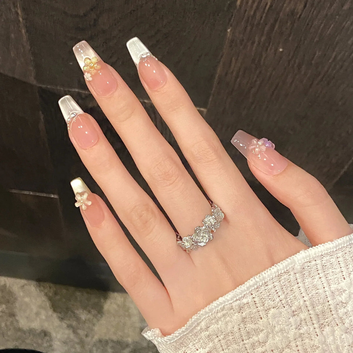 Handmade Flower Press On Nails – Cat Eye Crystal False Nails