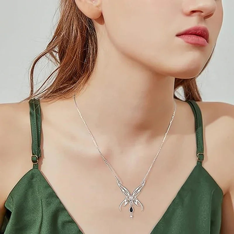 Huitan Black Butterfly Pendant Necklace – Halloween Jewelry