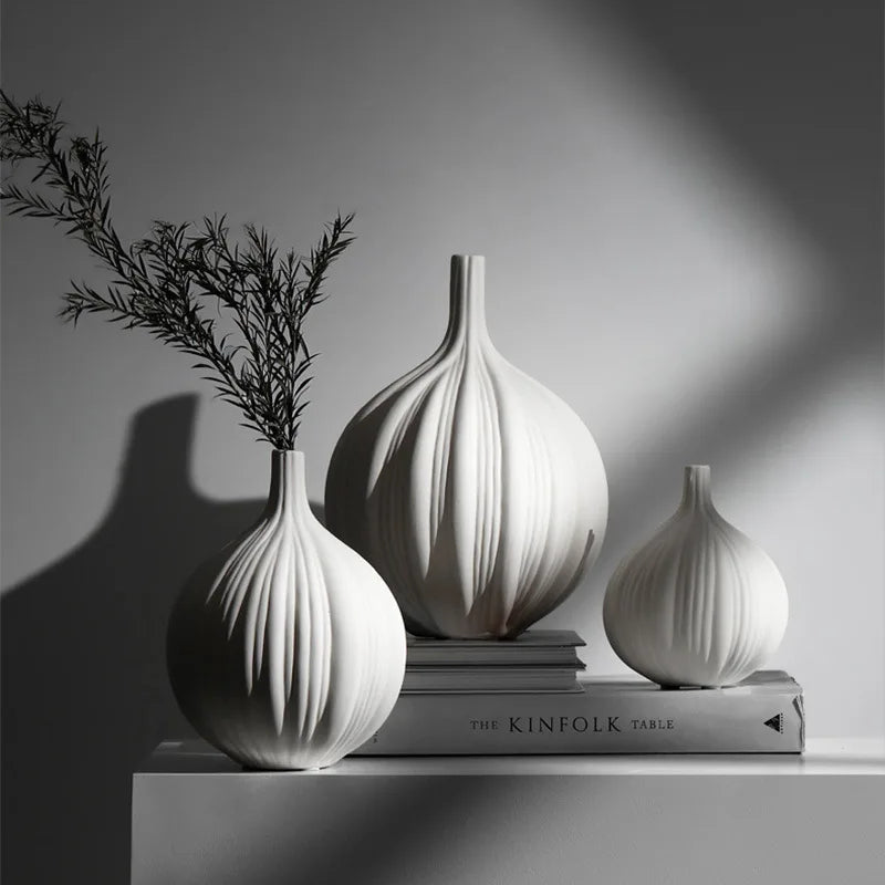 Simple Creative Elegant Ceramic Vase Decoration Dry Flower Arranger