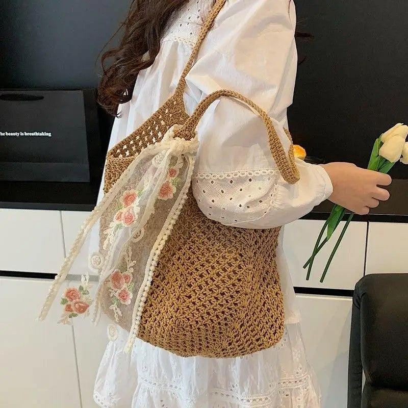 Women's Large Woven Straw Tote Bag – Handmade Beach Shoulder Bag