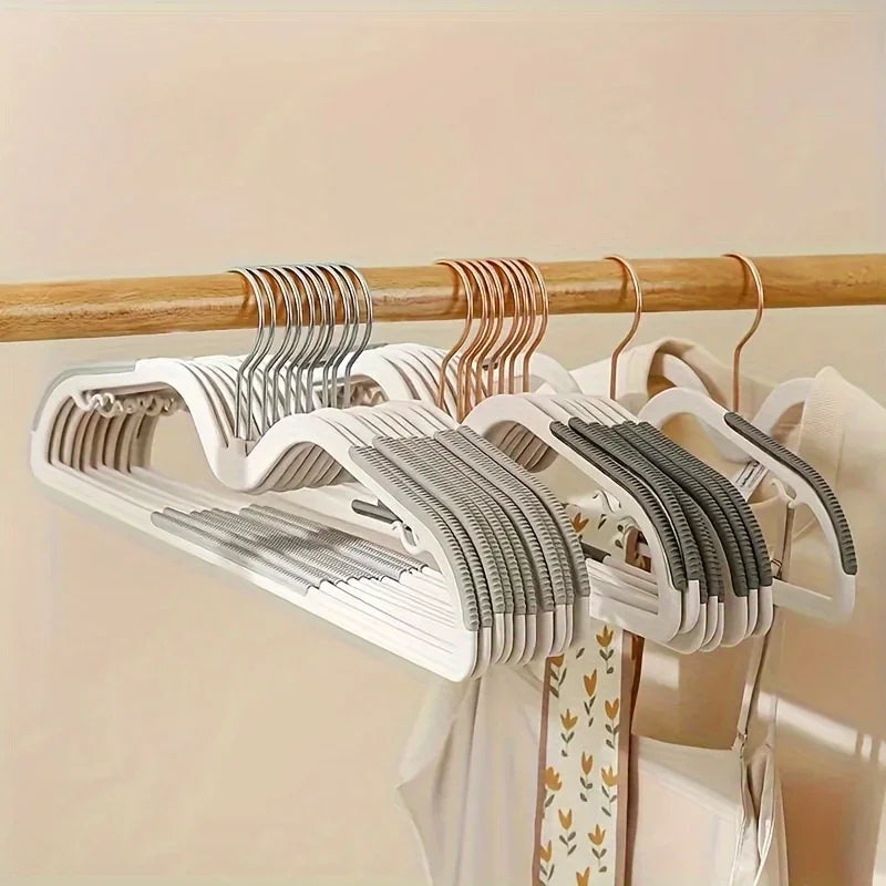 Non-slip Plastic Hangers Versatile Traceless Design Clothes Bras