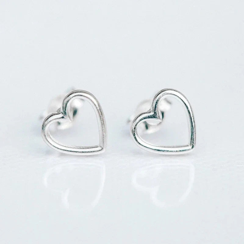 Huitan Minimalist Heart Stud Earrings – Silver Fashion Jewelry