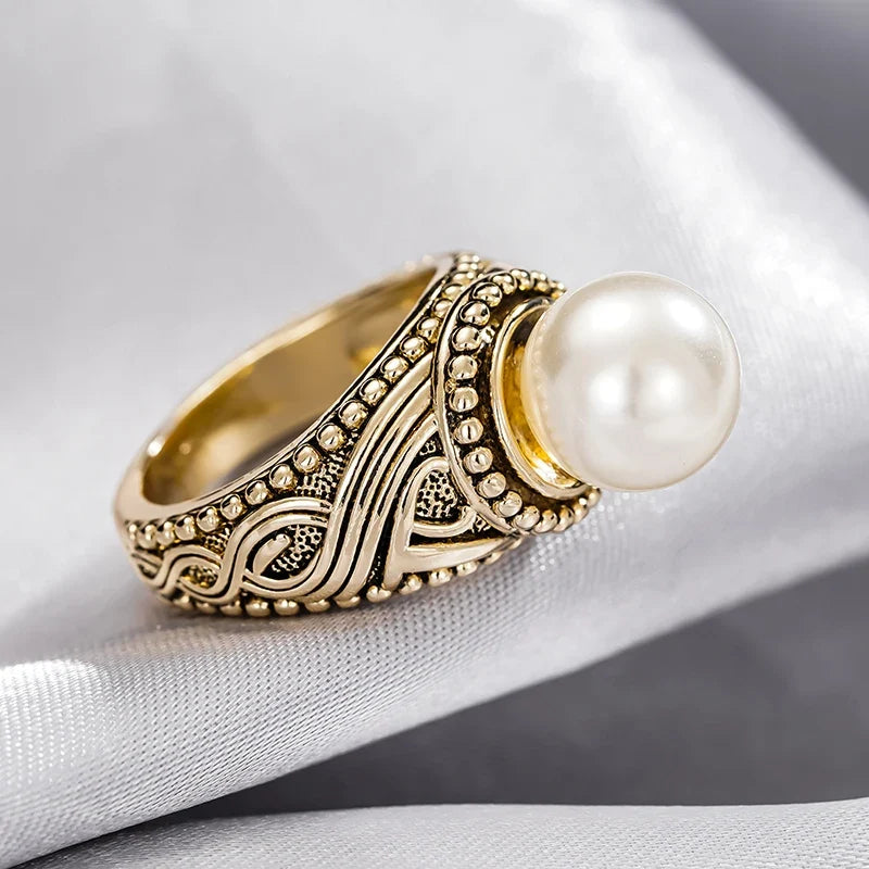 Huitan Antique Gold Imitation Pearl Ring – Vintage Women's Fashion