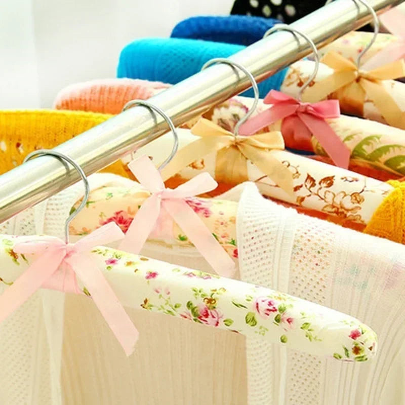 5-Pack Non-Slip Sponge Clothes Hangers – Space-Saving Closet