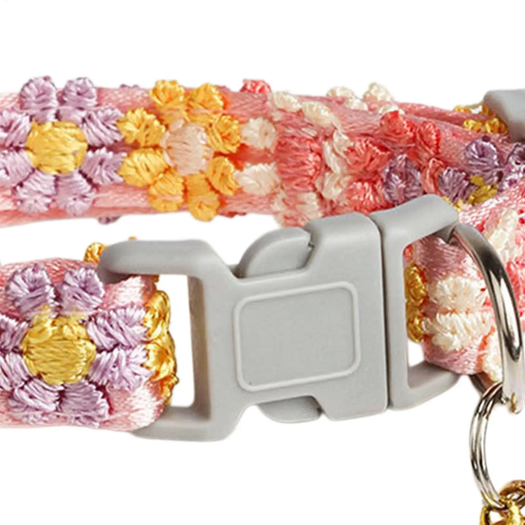 Floral Bell Cat Collar – Adjustable Lace Embroidery for Cats & Dogs