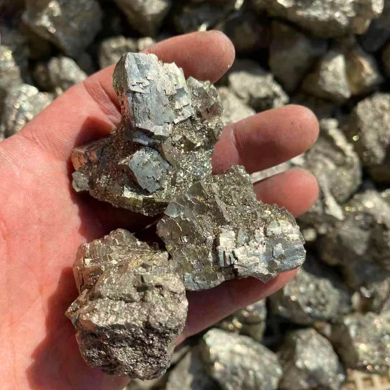 Chalcopyrite Mineral Crystal Specimen – Natural CuFeS2 Ore Stone