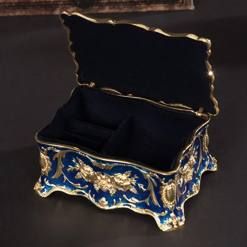 European Retro Metal Jewelry Box – Ring & Necklace Storage