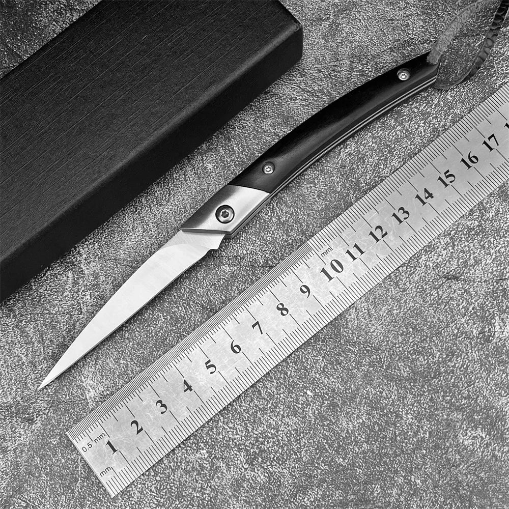 Japanese Folding Pocket Knife – Carbon Steel & Wood Handle