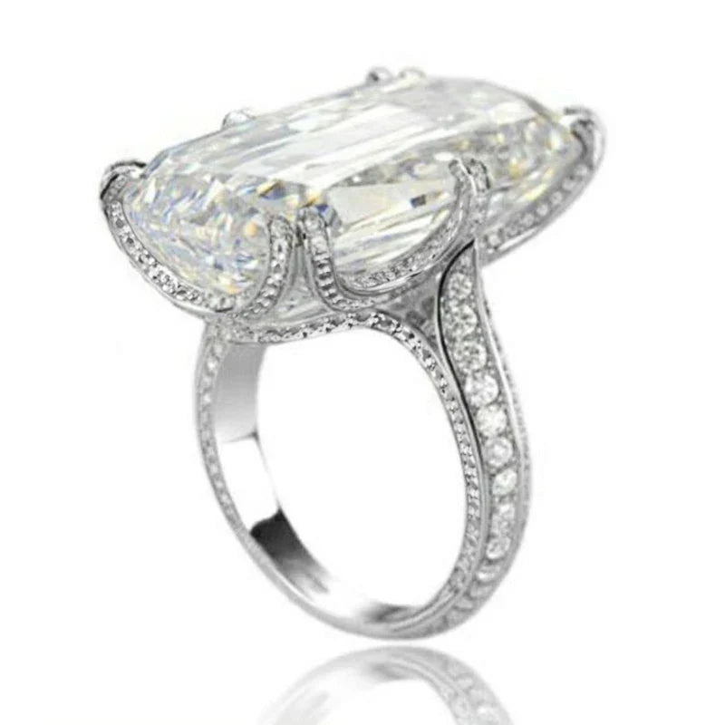 Huitan Luxury Cubic Zirconia Claw Ring – Women's Cocktail Ring