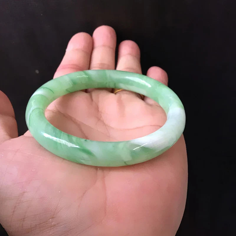 Imitation Jade Glass Bracelet – Green Vintage Bangle for Women