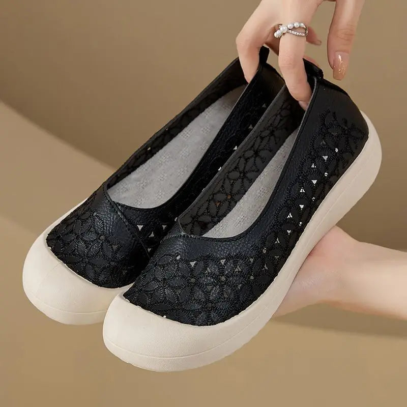 Women's Embroidery Floral Flat Sandals – Breathable Summer Shoes