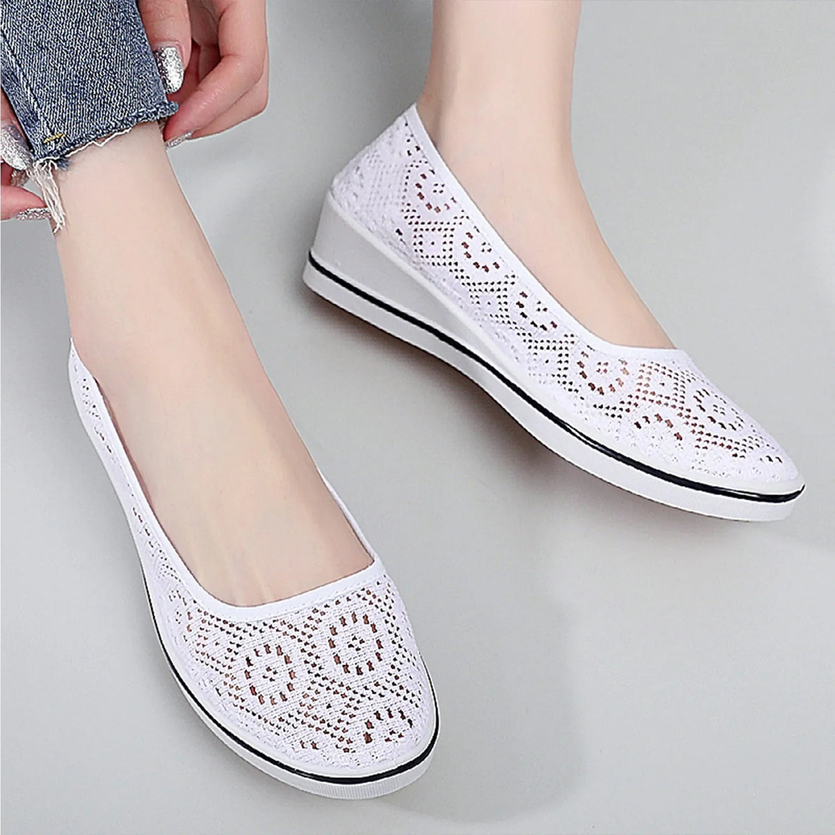 Women's Breathable Mesh Wedge Shoes – Non-Slip Work Flats