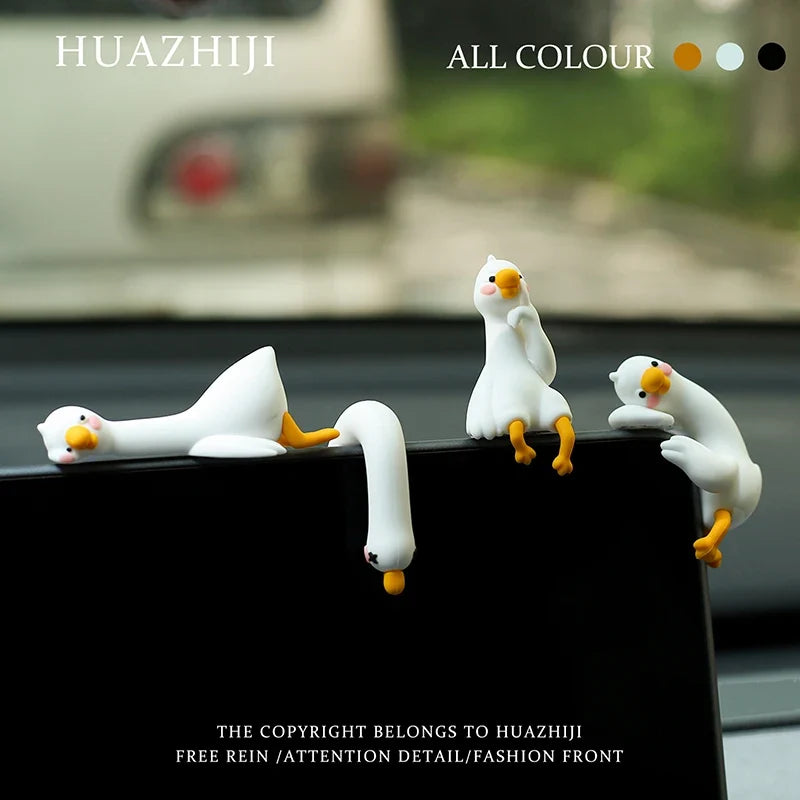 Cute 3D Resin Duck Figurine – Desk, Monitor & Car Decor