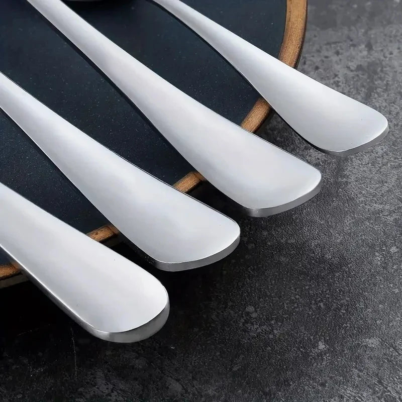 16-Piece Stainless Steel Cutlery Set – Knives, Forks & Spoons