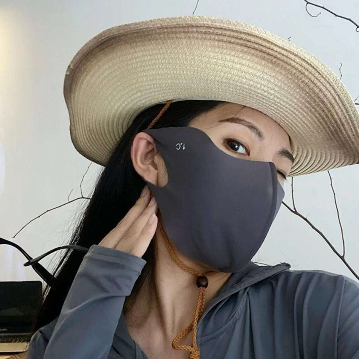 Women's Ice Silk UV Face Cover – UPF 50+ Cooling Sun Mask