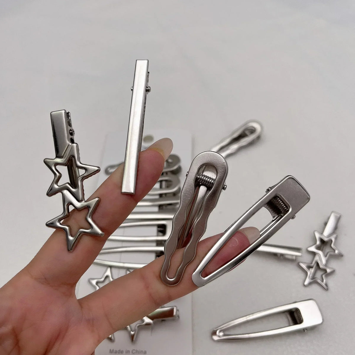 Silver Y2K Duckbill Hair Clips 8pcs – Metal Barrettes for Women