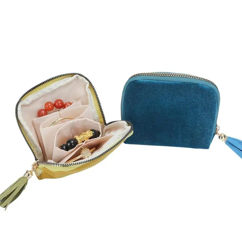 Soft Velvet Jewelry Pouch – 4-Slot Tassel Zipper Travel Bag
