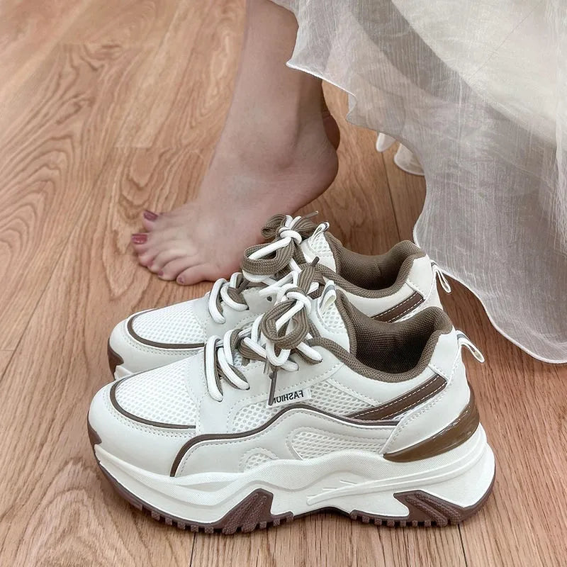 YEAE Women's Retro Platform Sneakers – Casual Lace-Up Shoes