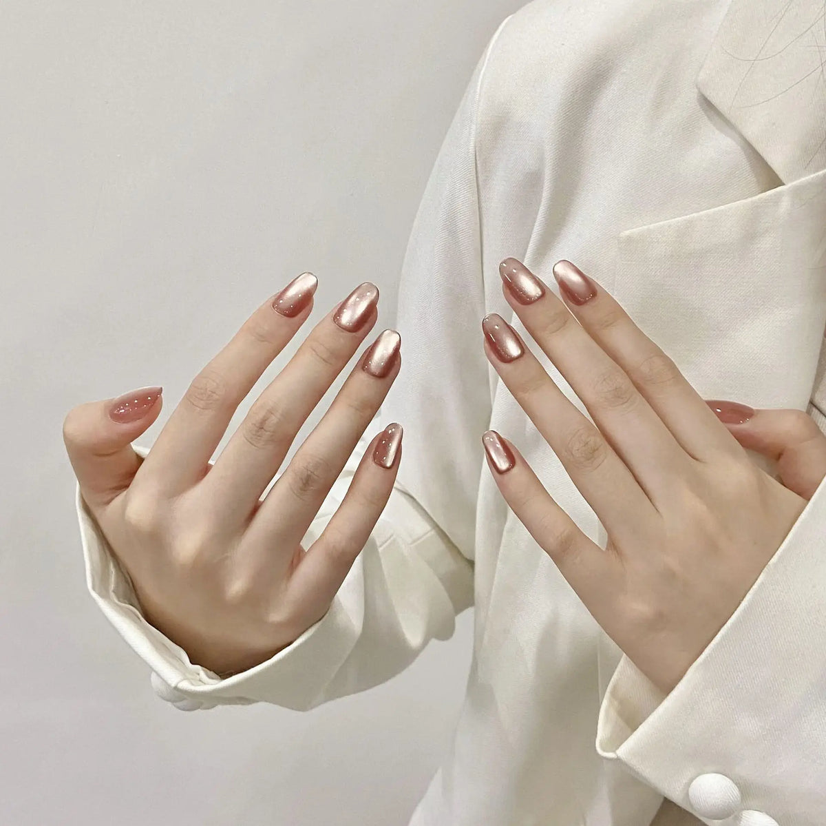 Handmade Nude Pink Cat Eye Press-On Nails | Short Round Set