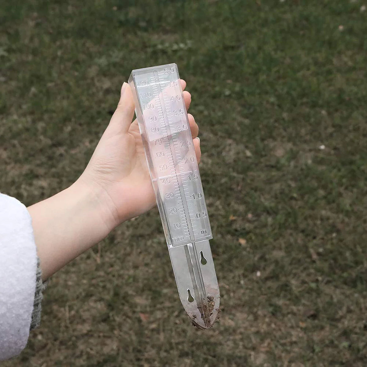 Clear Plastic Rain Gauge – Garden & Lawn Rainfall Meter