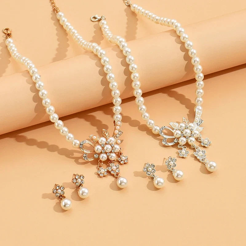 Women's Faux Pearl Rhinestone Flower Necklace & Earring Set