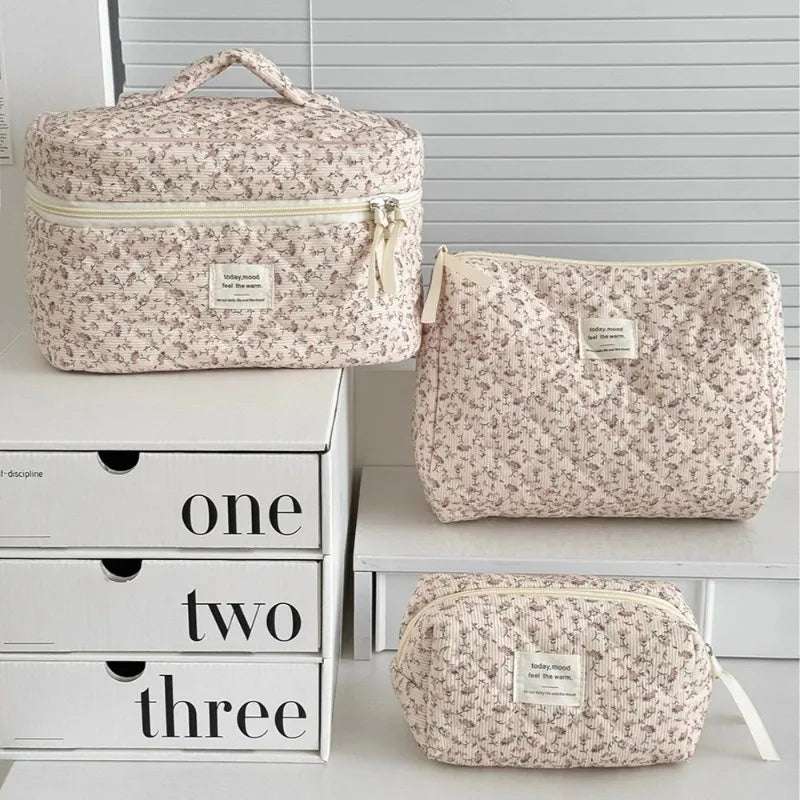 Wholesale Vintage Women Floral Print Cosmetic Pouch Handbag Travel