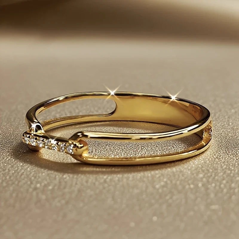 Huitan Chain Link Ring Women – CZ Brass Fashion Ring