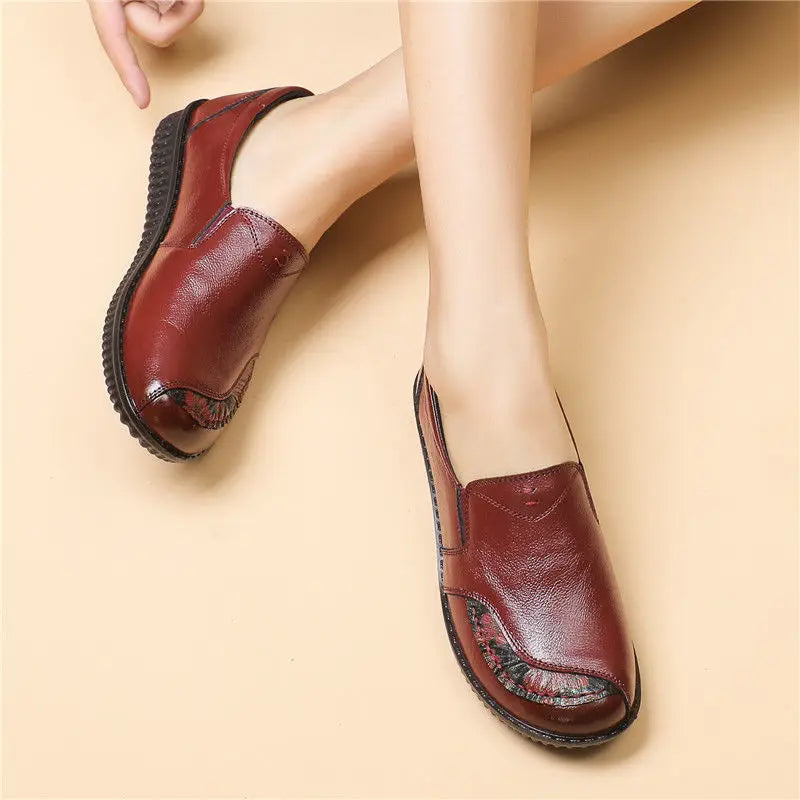 Women's Genuine Leather Retro Loafers – Wide Fit Flat Shoes