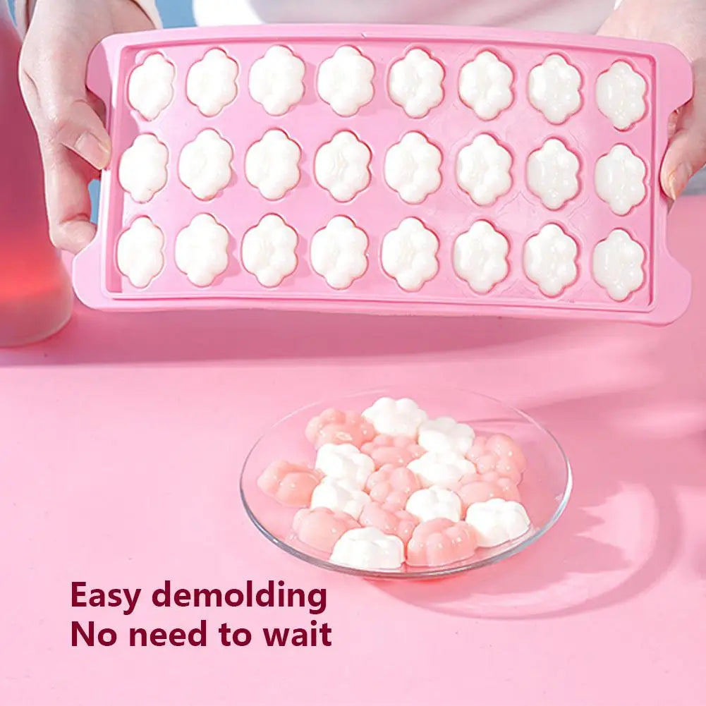 Silicone Ice Cube Tray with Lid – 14-Cube Stackable Mold