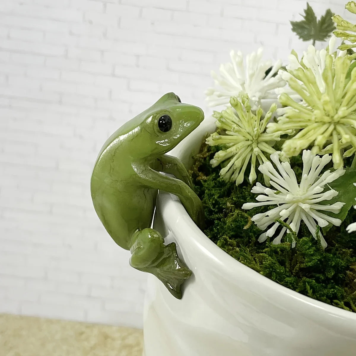 Frog Flower Pot Hugger Statue | Fairy Garden Figurine