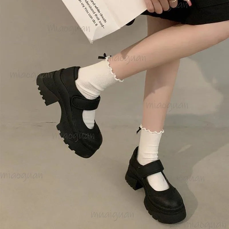 Women's Retro Mary Jane Pumps – Square Toe Buckle Loafers