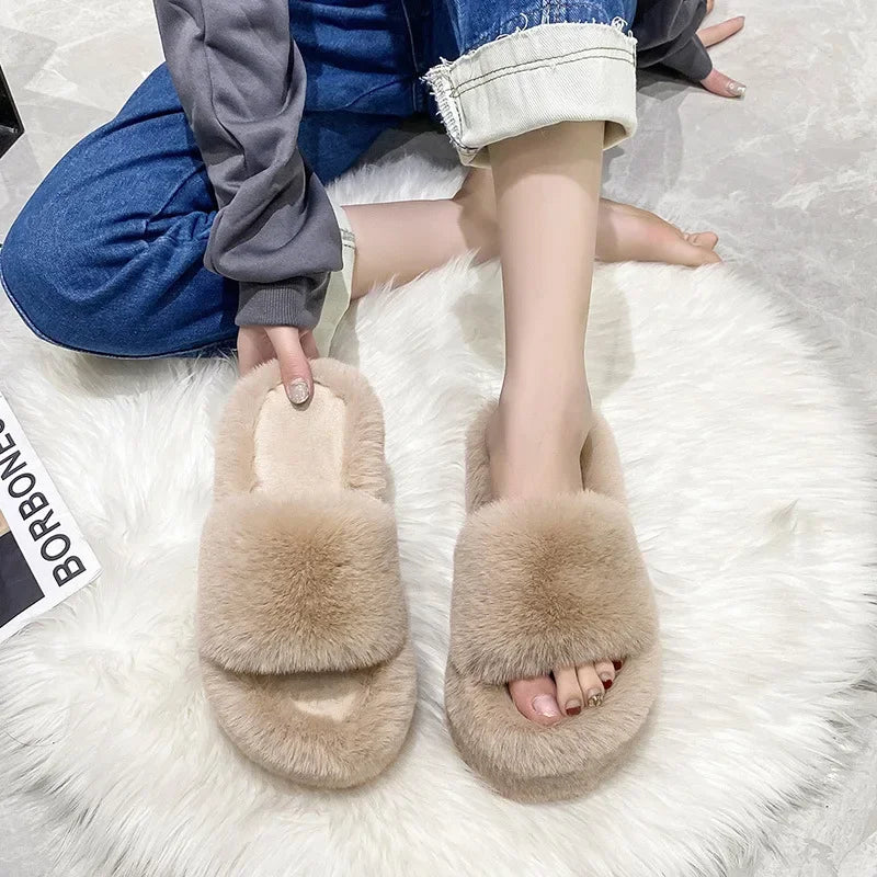 Women's Fluffy Platform Slides – Luxury Plush Fur Slippers