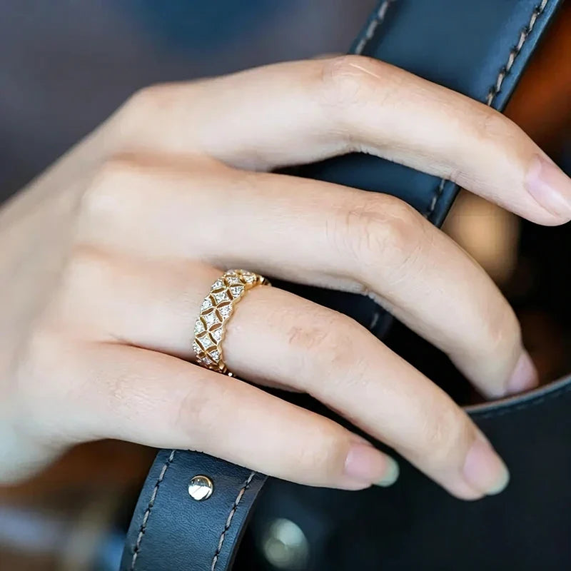 Huitan Cubic Zirconia Ring – Women's Sparkling Fashion Band