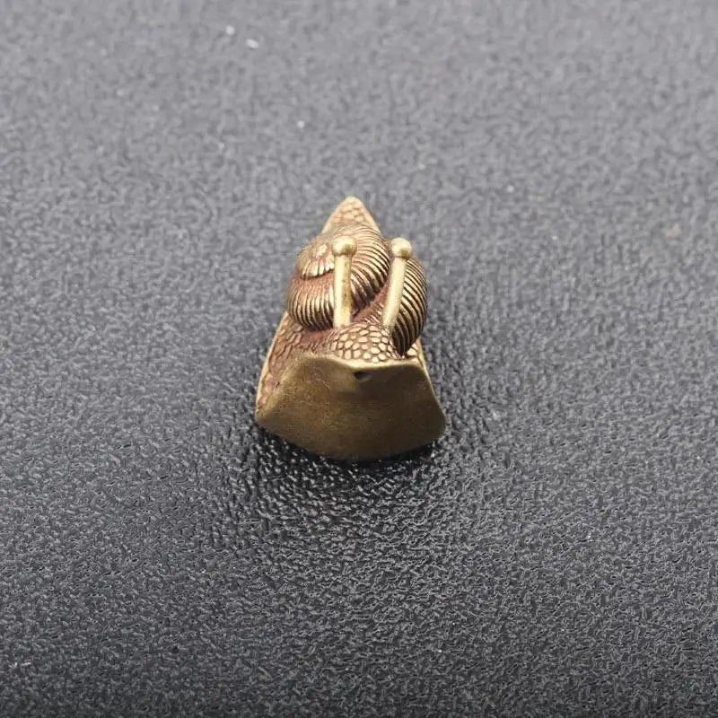 Mini Pure Copper Snail Statue – Antique Brass Desk Ornament