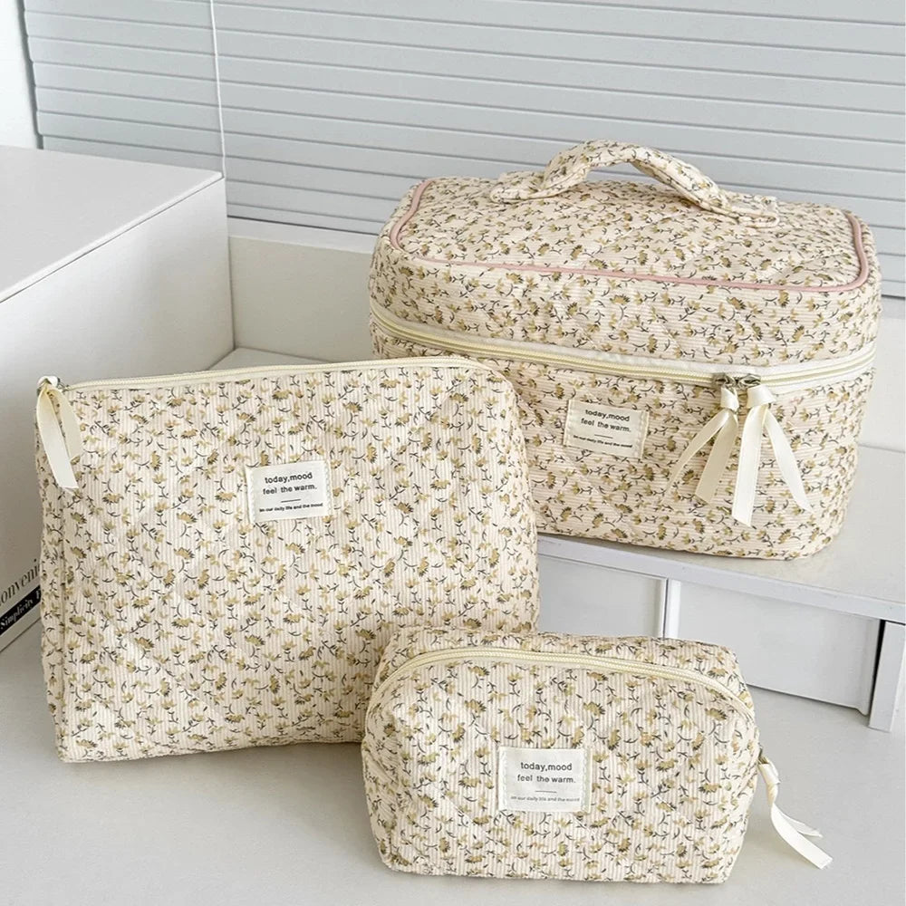 Wholesale Vintage Women Floral Print Cosmetic Pouch Handbag Travel